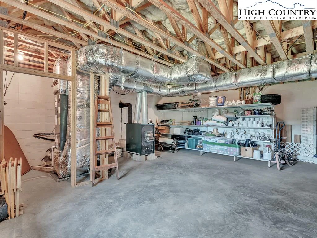 Image number 13 for the current listing