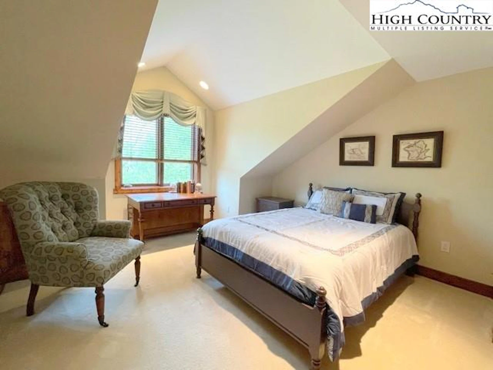 Image number 12 for the current listing