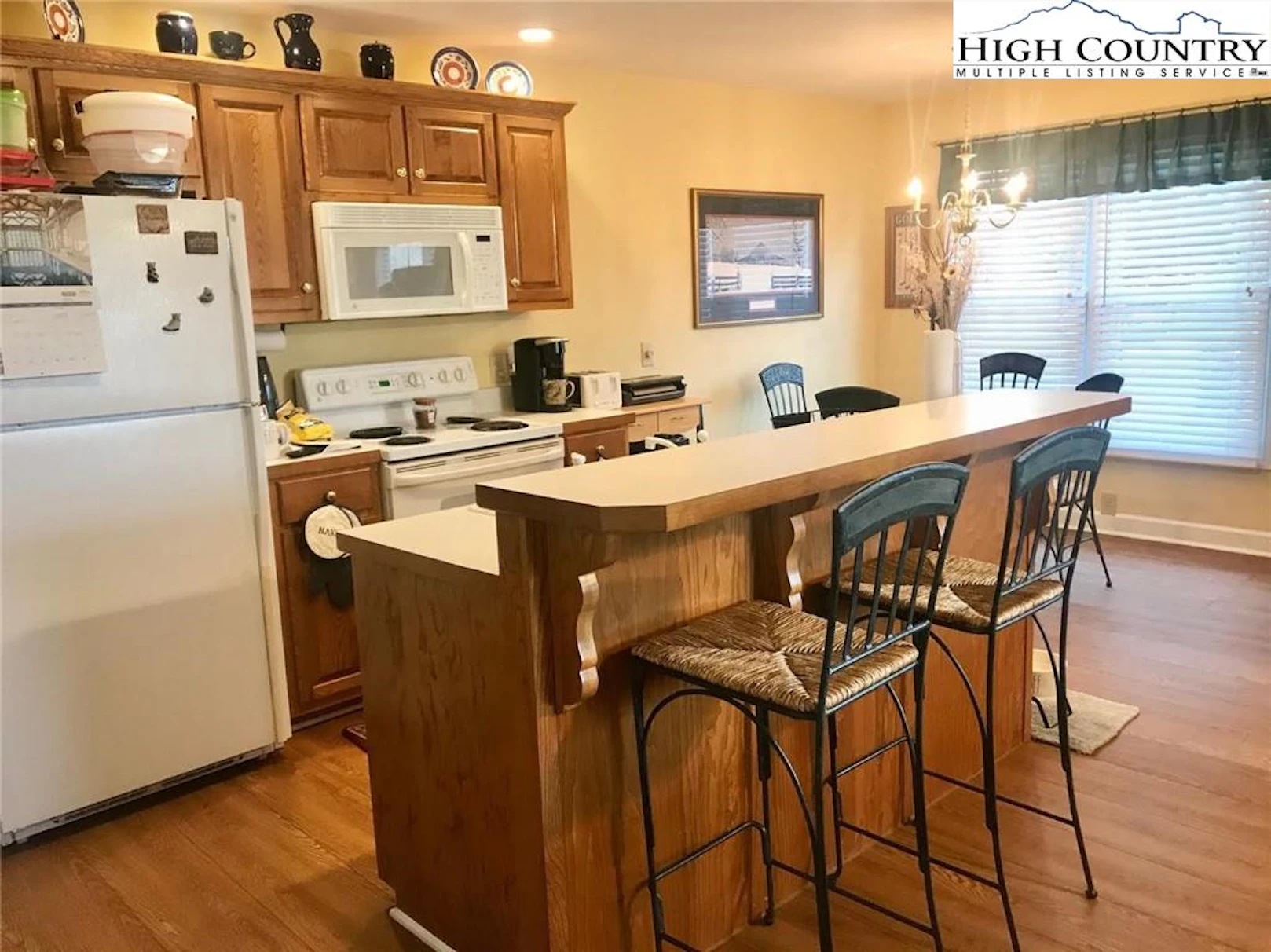 Image number 5 for the current listing