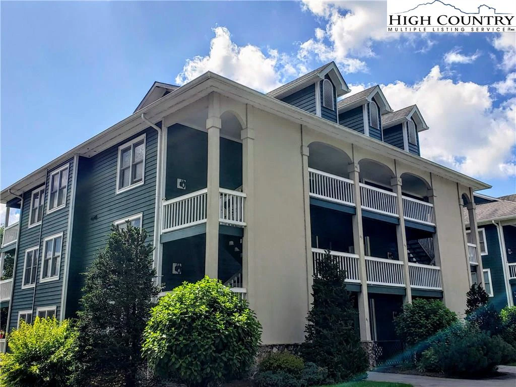 Image number 1 for the current listing