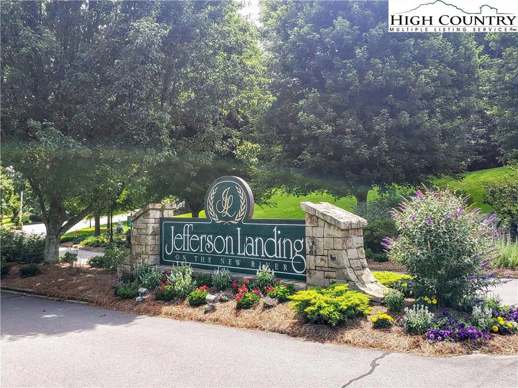Image number 3 for the current listing