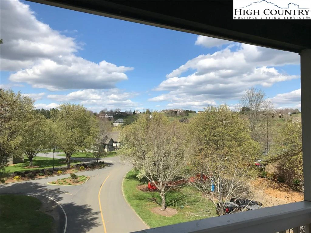 Image number 8 for the current listing