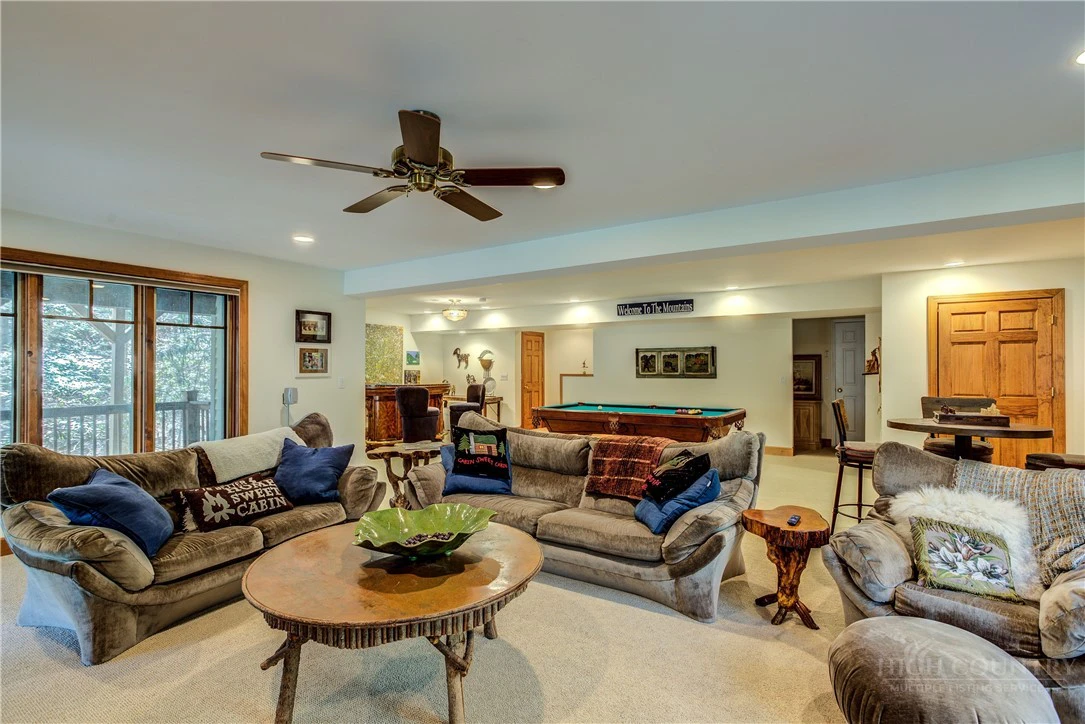 Image number 12 for the current listing