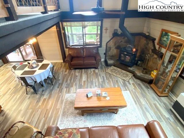 Image number 5 for the current listing