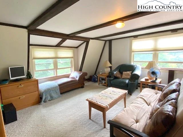 Image number 6 for the current listing