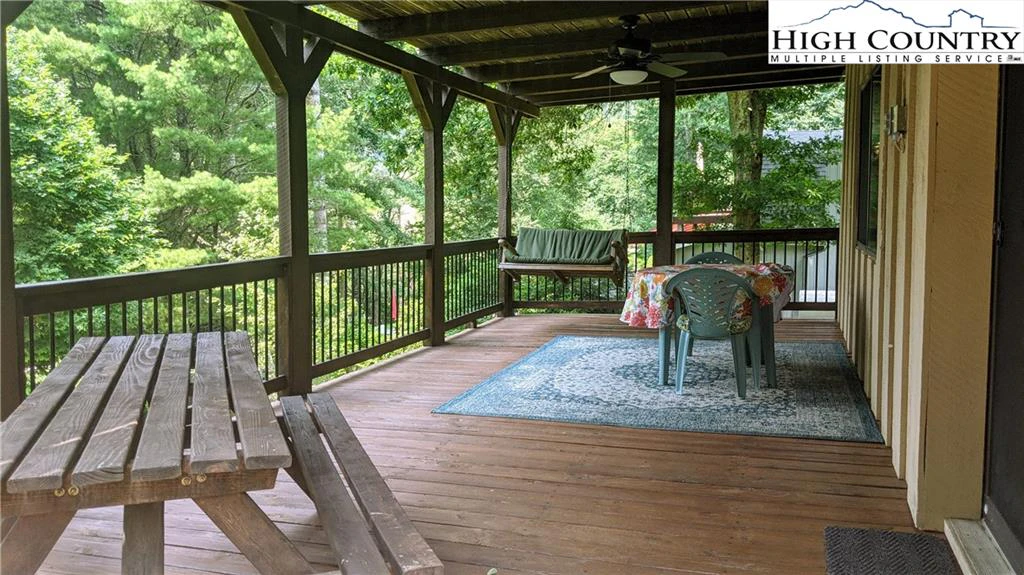 Image number 21 for the current listing