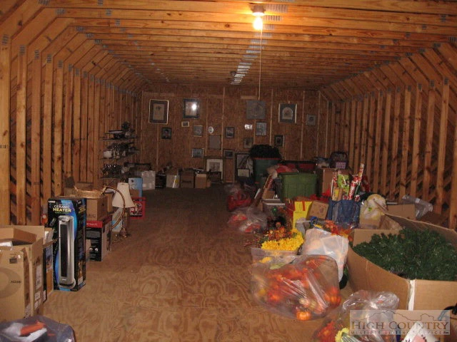 Image number 8 for the current listing