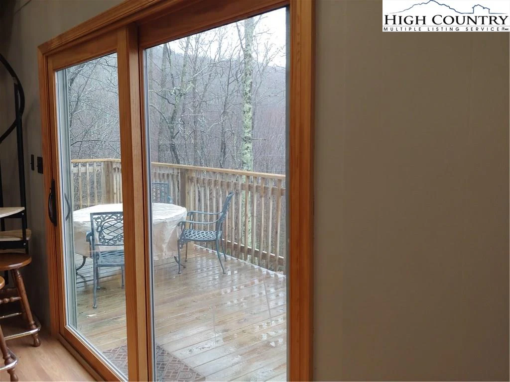 Image number 7 for the current listing