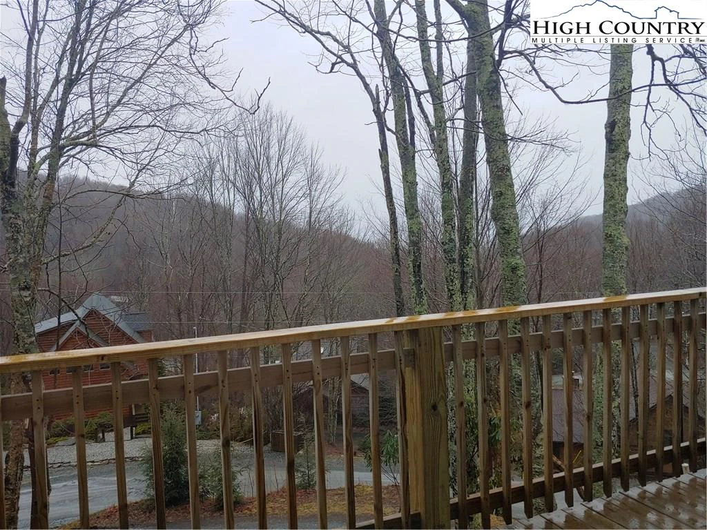 Image number 4 for the current listing
