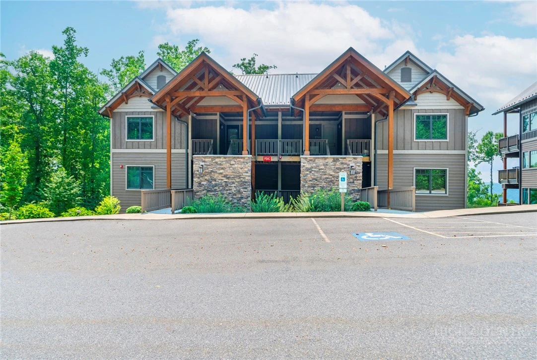 Image number 2 for the current listing