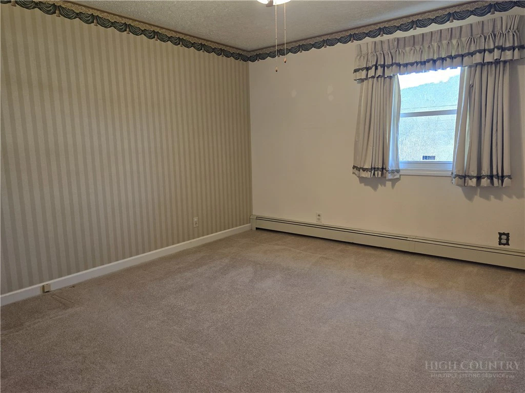 Image number 6 for the current listing