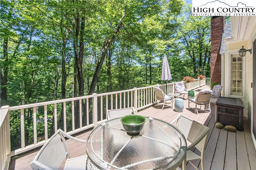 Image number 3 for the current listing