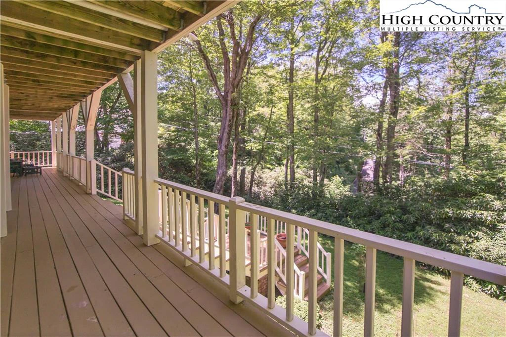 Image number 18 for the current listing