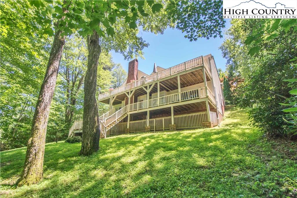Image number 20 for the current listing