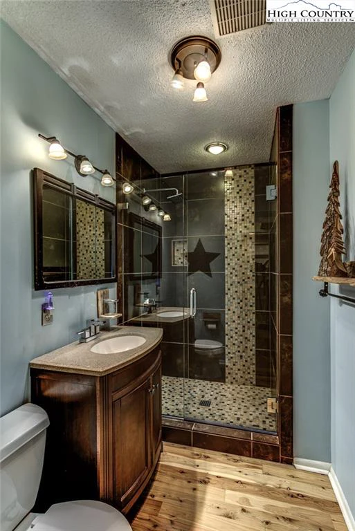 Image number 4 for the current listing