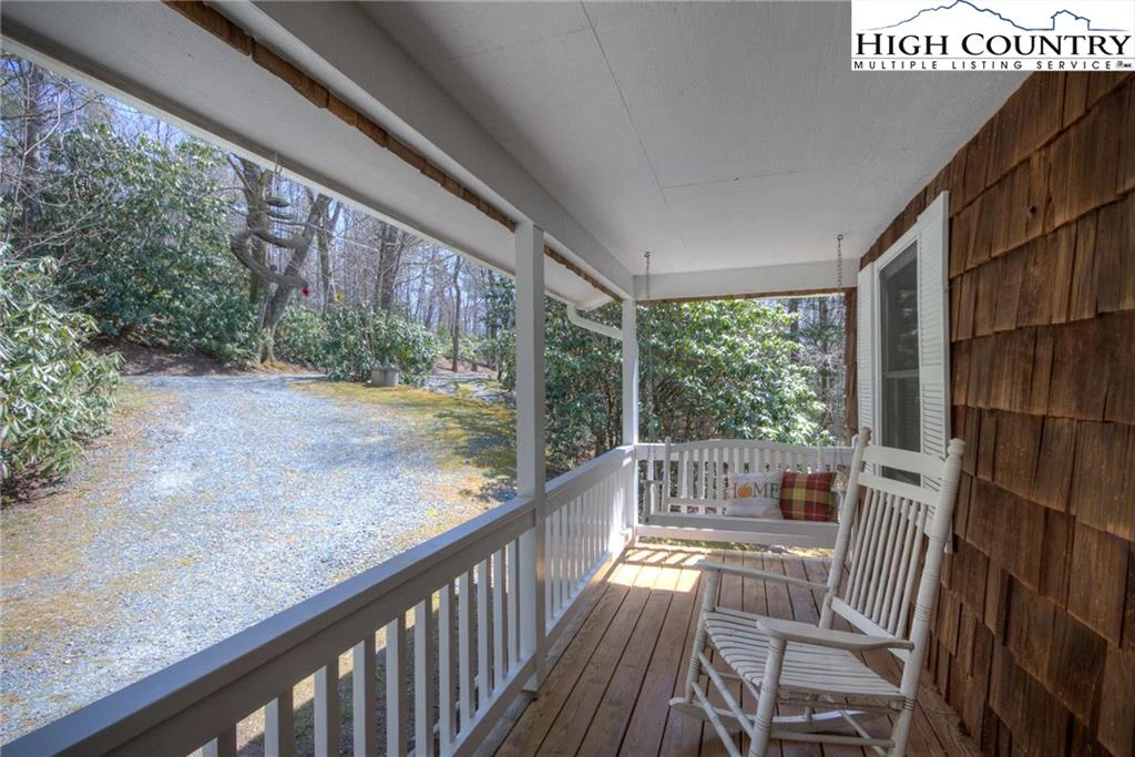 Image number 23 for the current listing