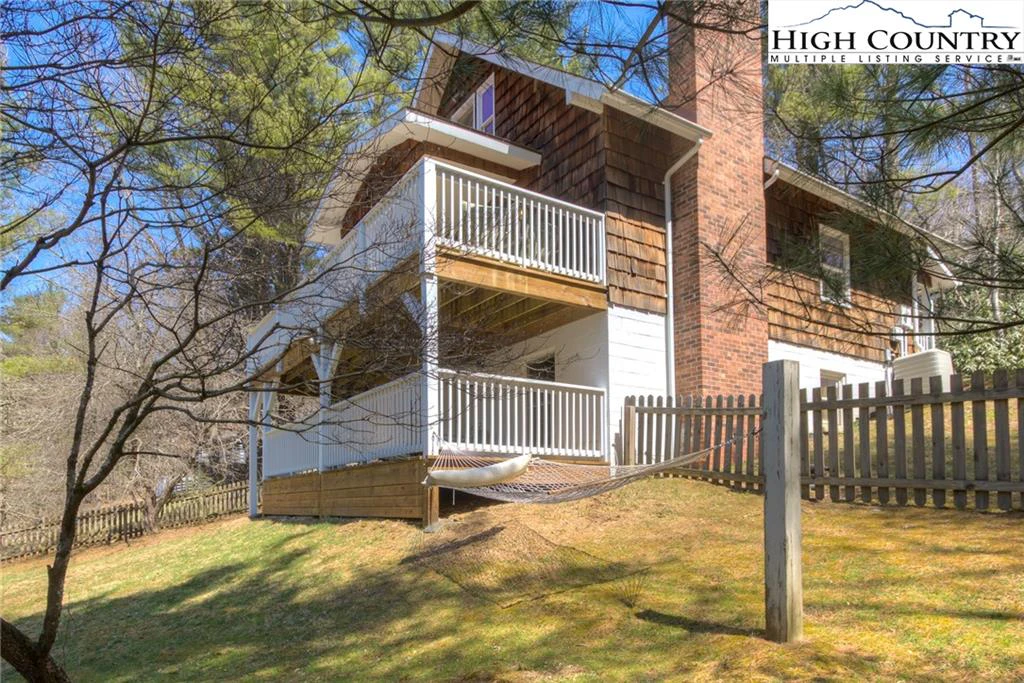 Image number 20 for the current listing
