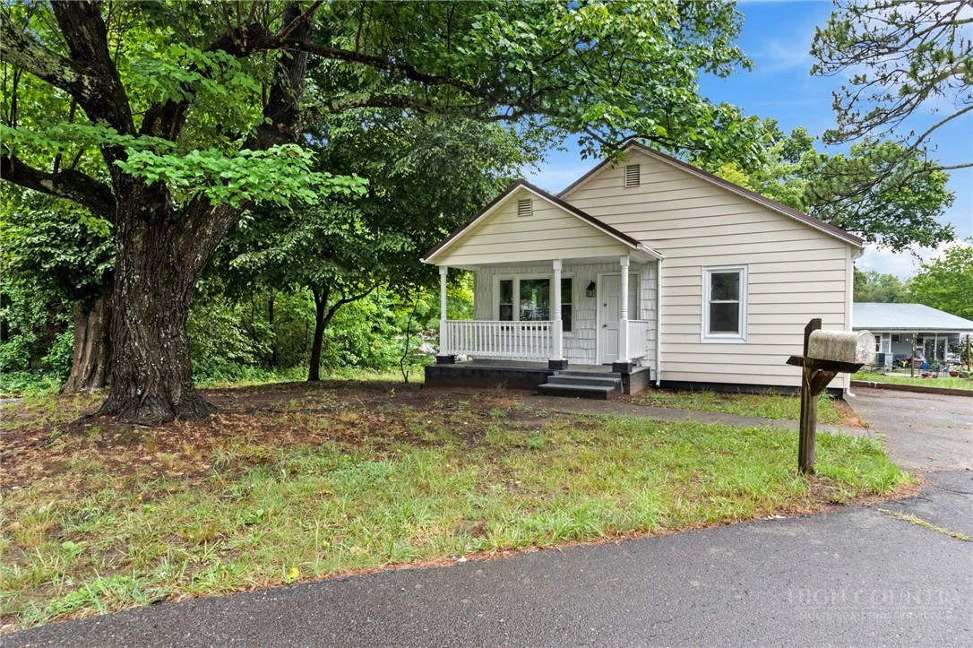 Image number 2 for the current listing