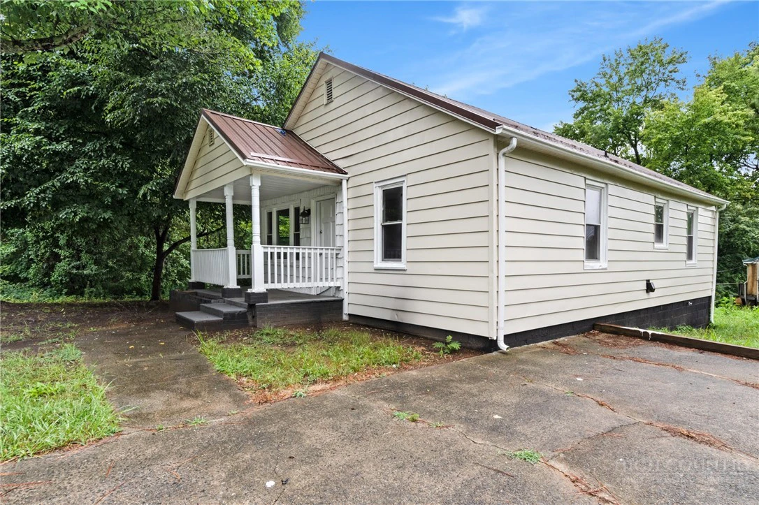 Image number 3 for the current listing