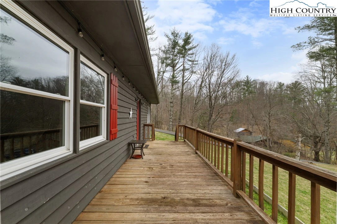 Image number 8 for the current listing