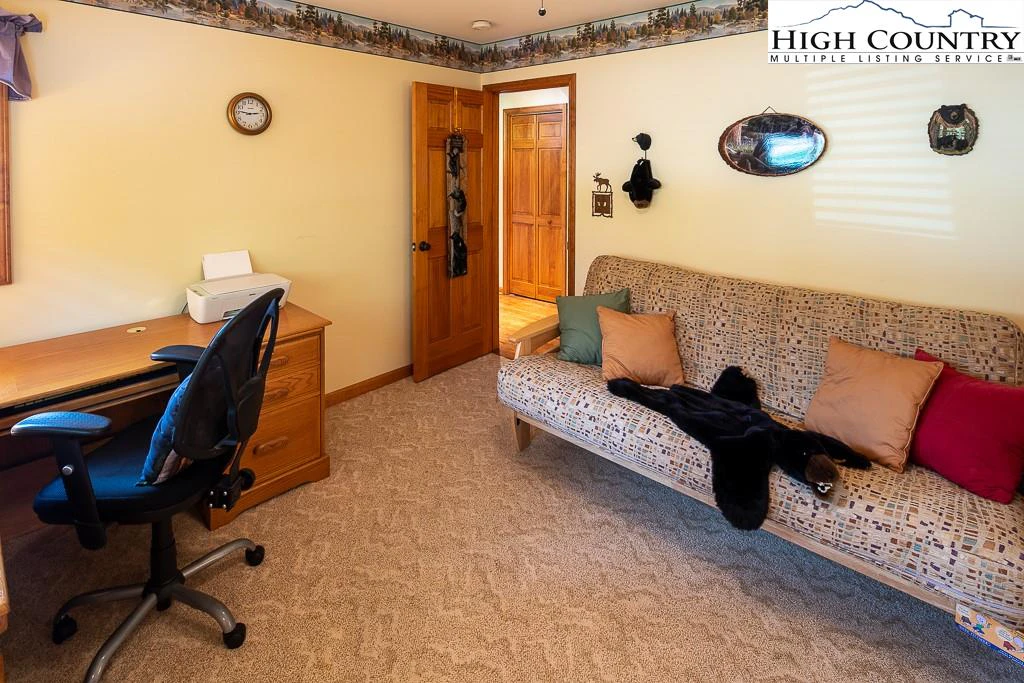 Image number 6 for the current listing