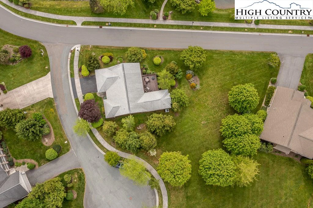 Image number 3 for the current listing