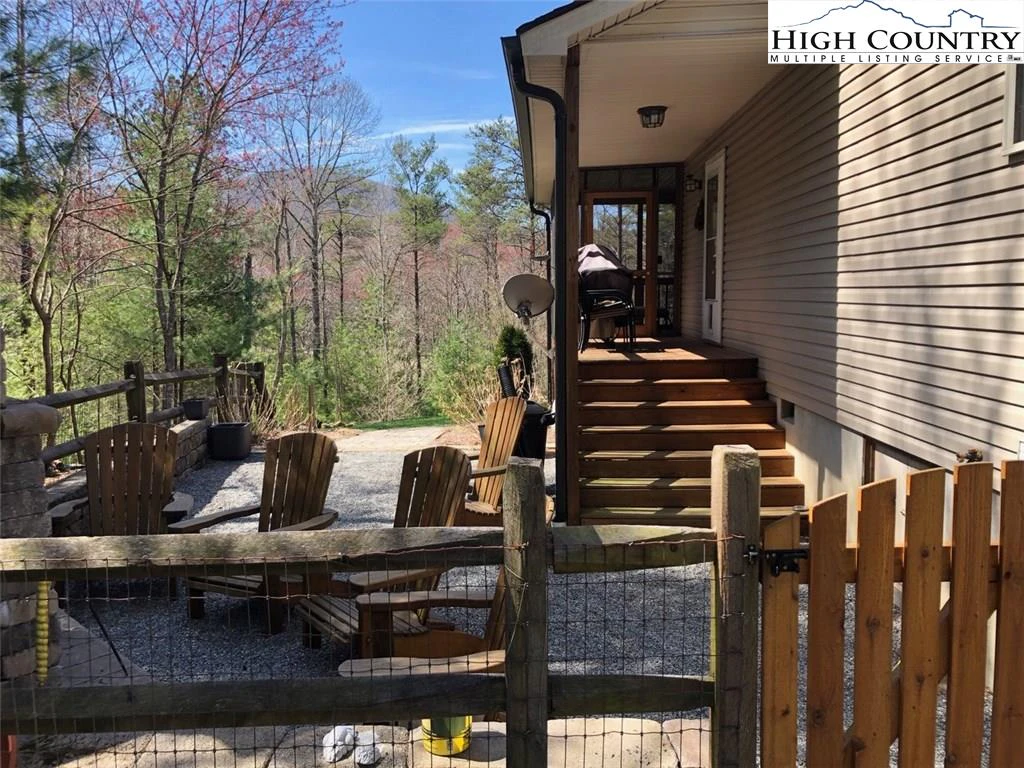 Image number 11 for the current listing