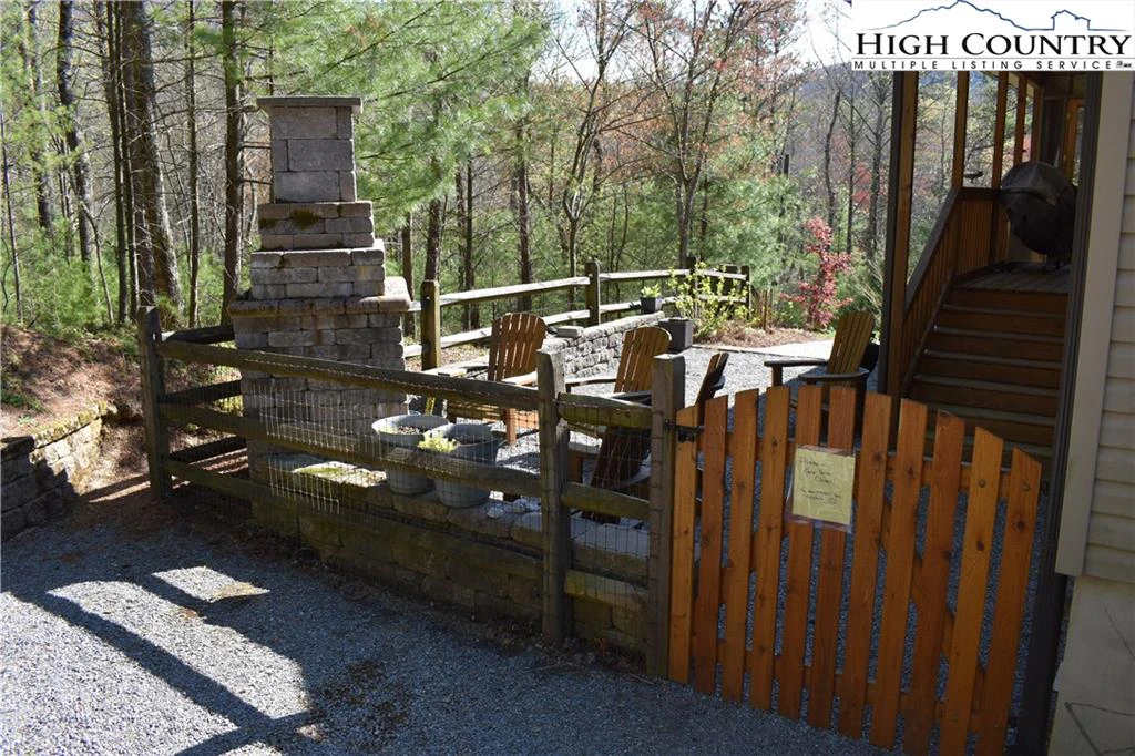 Image number 12 for the current listing
