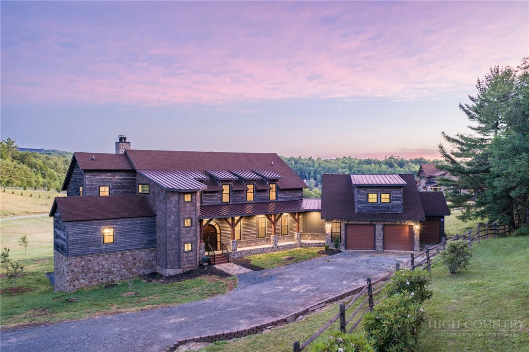 Image number 2 for the current listing