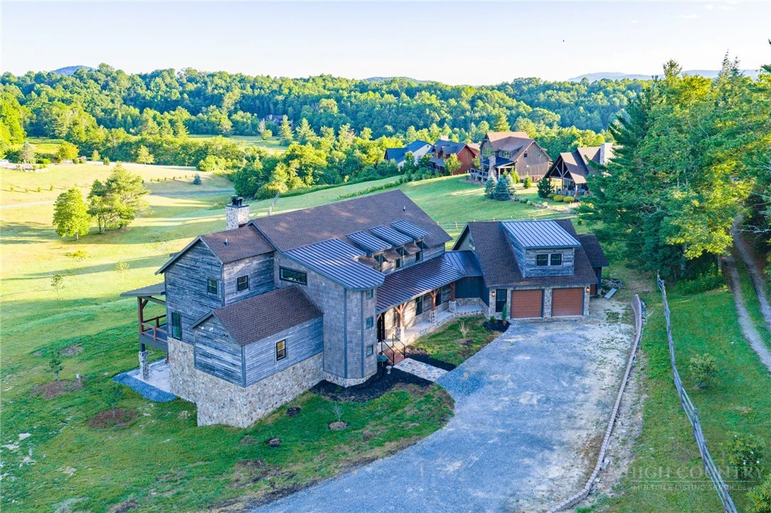 Image number 4 for the current listing