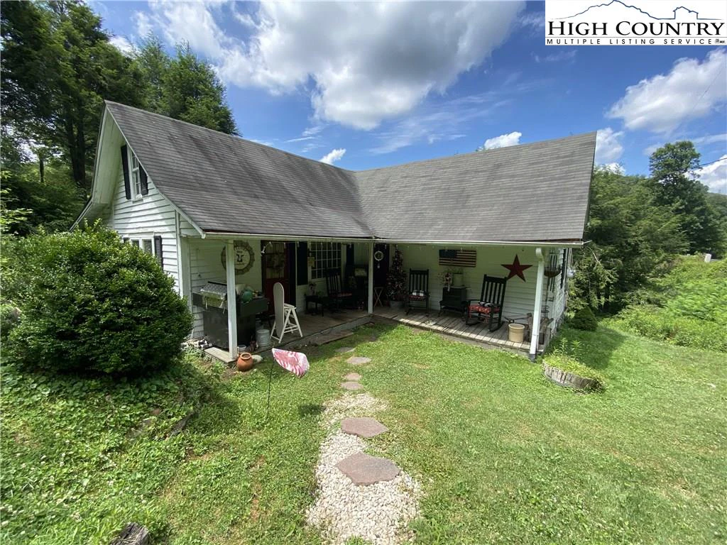 Image number 1 for the current listing
