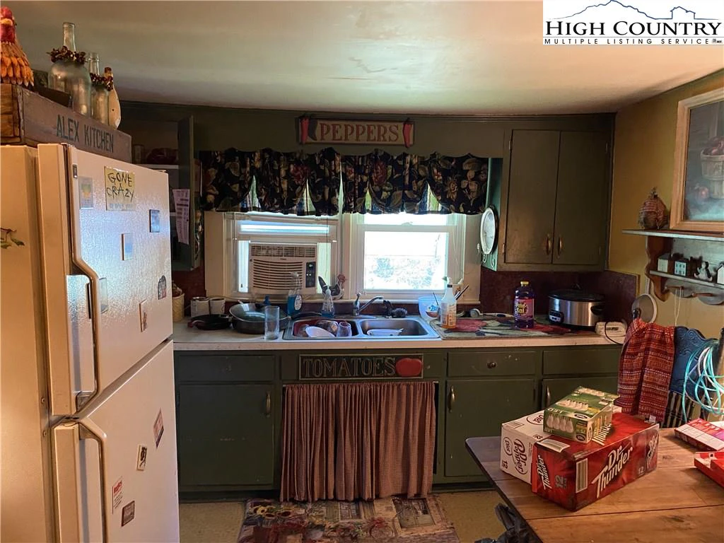 Image number 6 for the current listing
