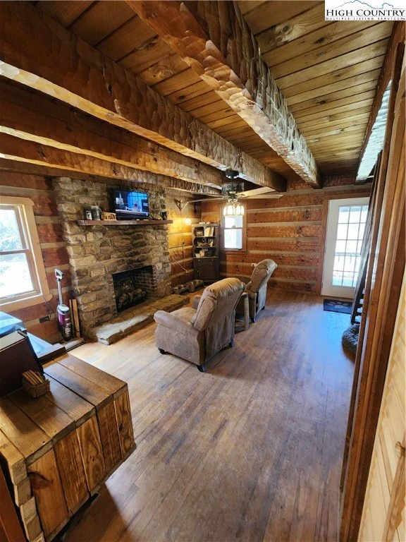 Image number 7 for the current listing