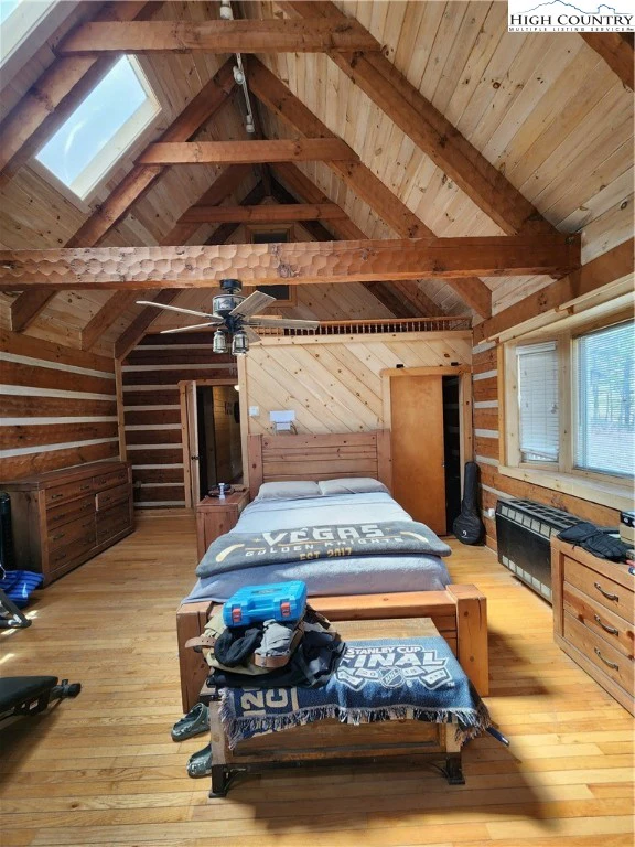 Image number 2 for the current listing