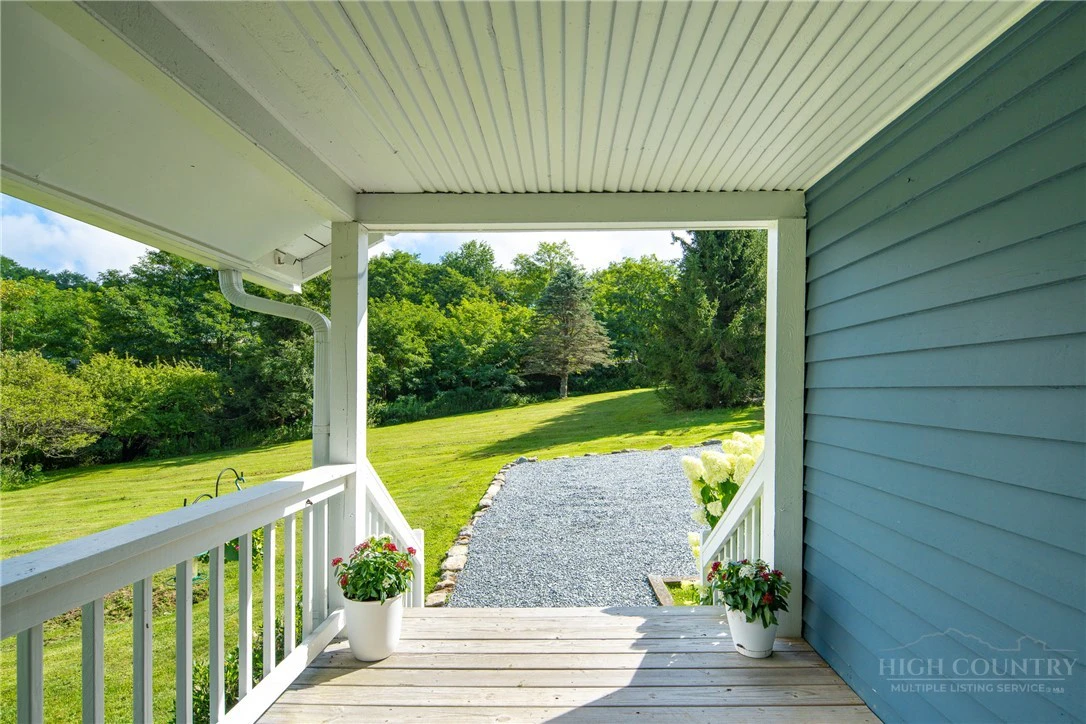 Image number 10 for the current listing