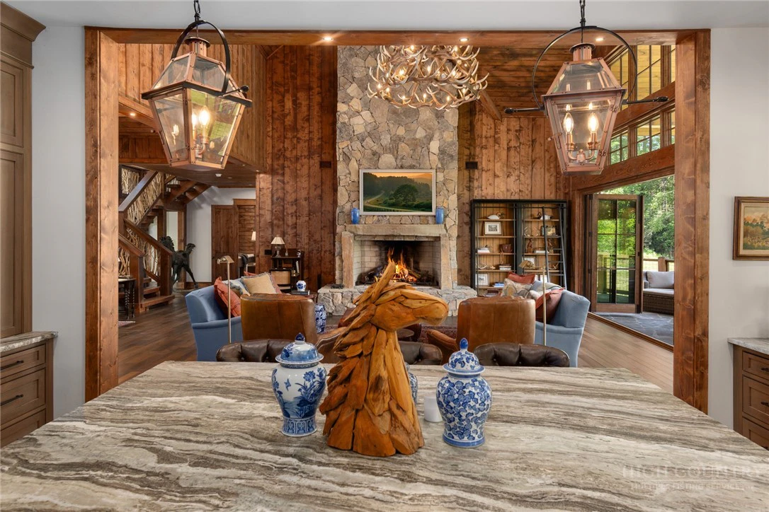 Image number 12 for the current listing