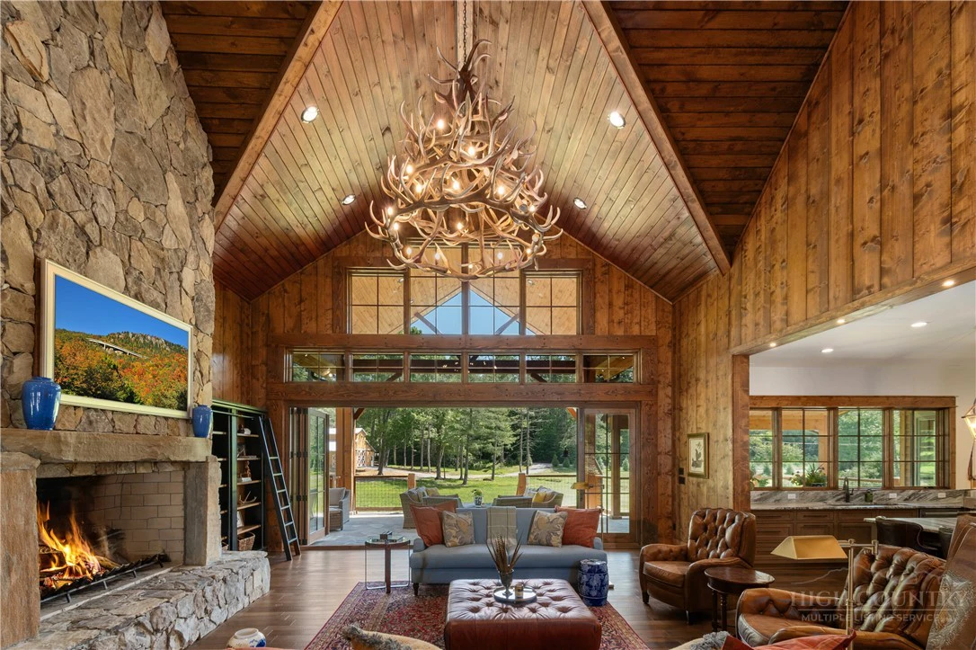 Image number 4 for the current listing