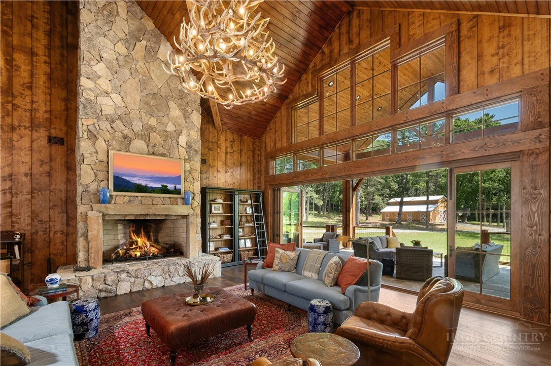 Image number 5 for the current listing