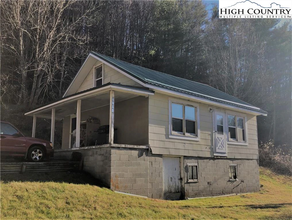 Image number 3 for the current listing