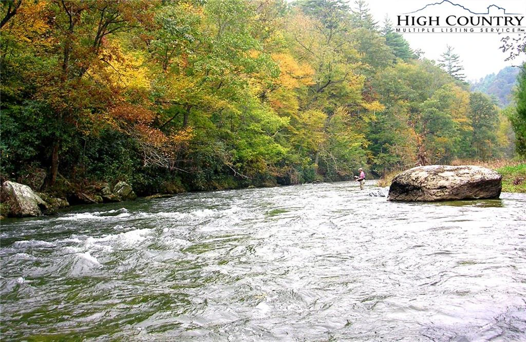 Image number 20 for the current listing