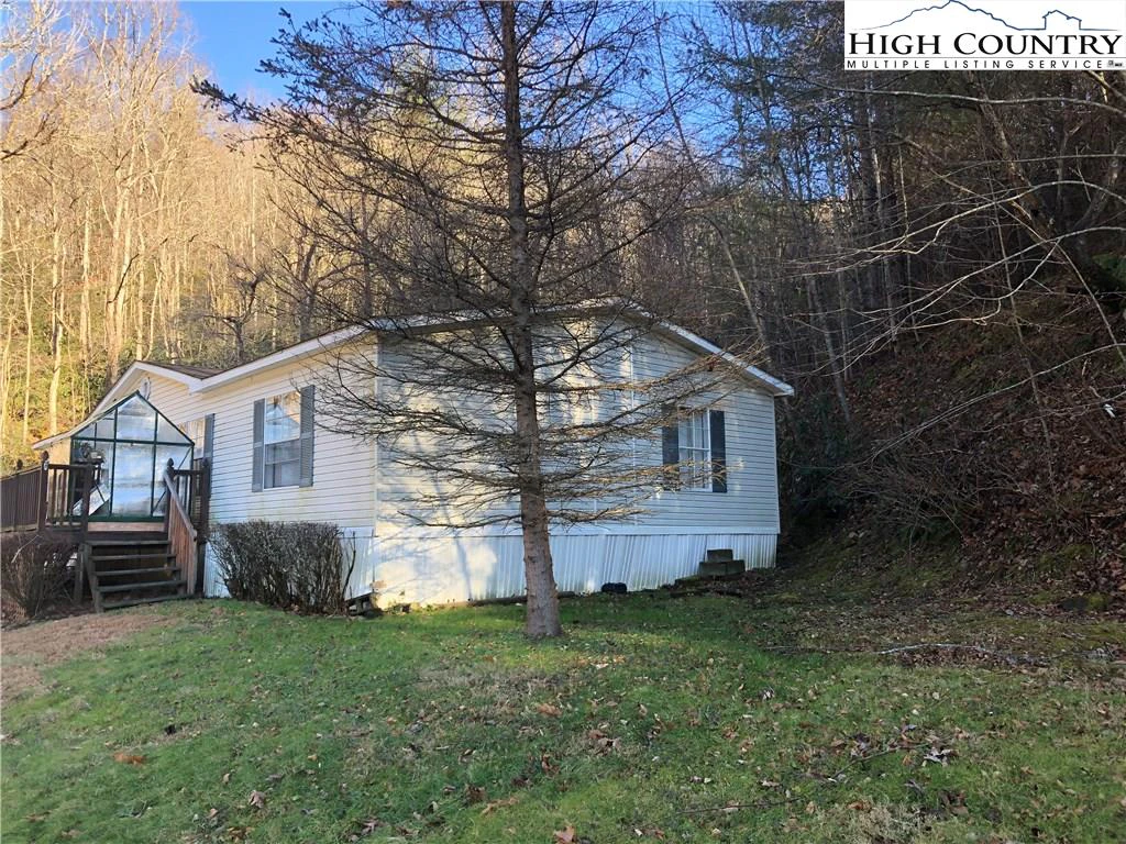 Image number 4 for the current listing