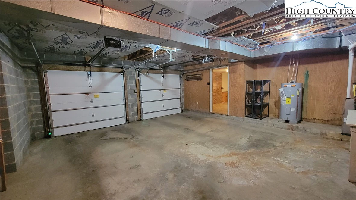 Image number 4 for the current listing