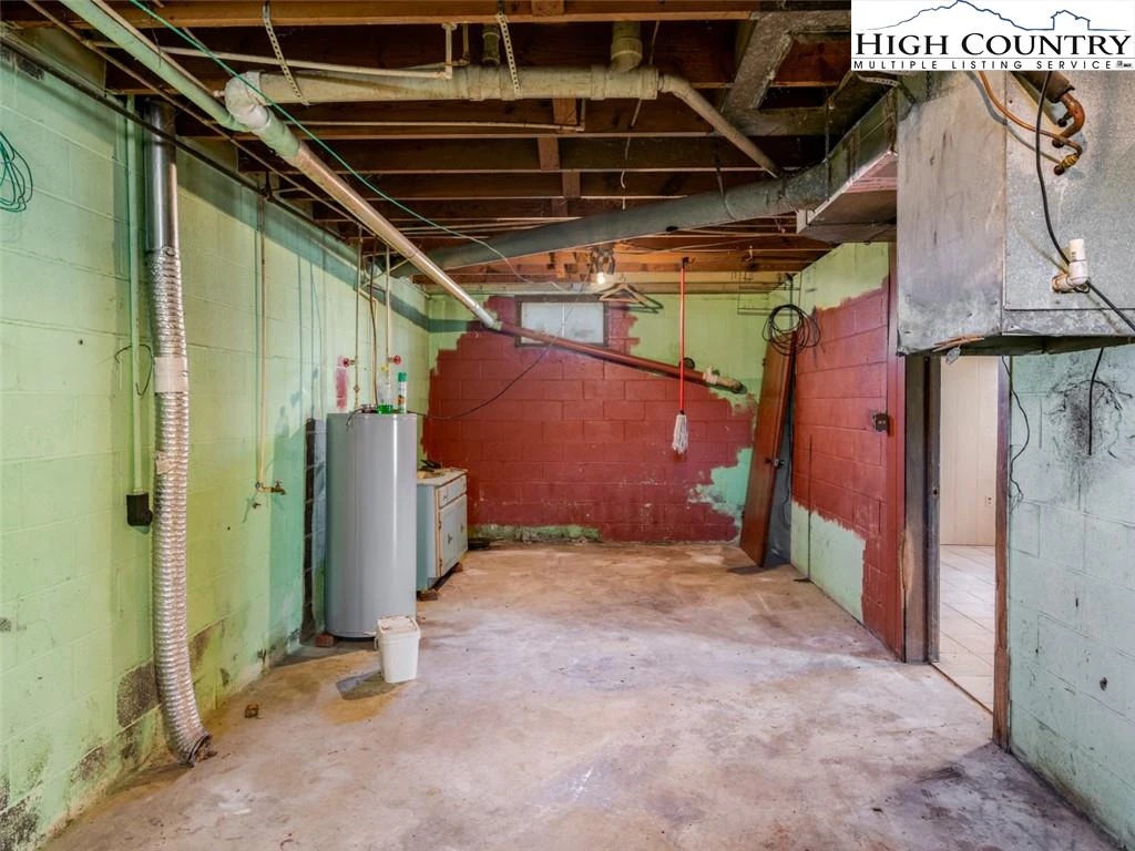 Image number 4 for the current listing