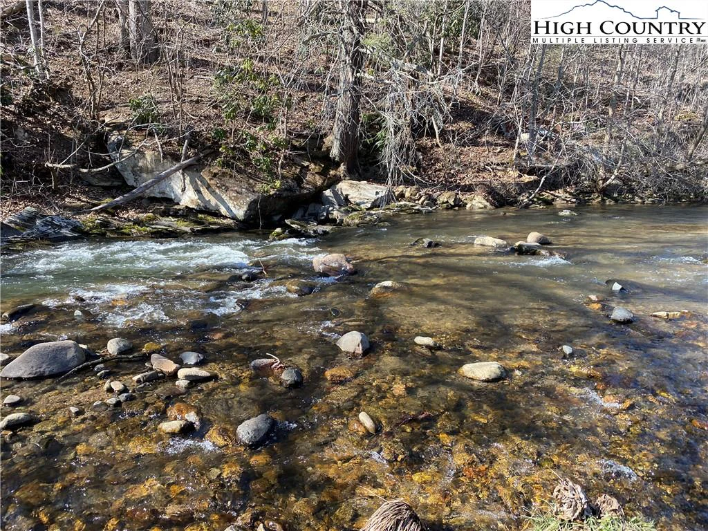 Image number 13 for the current listing