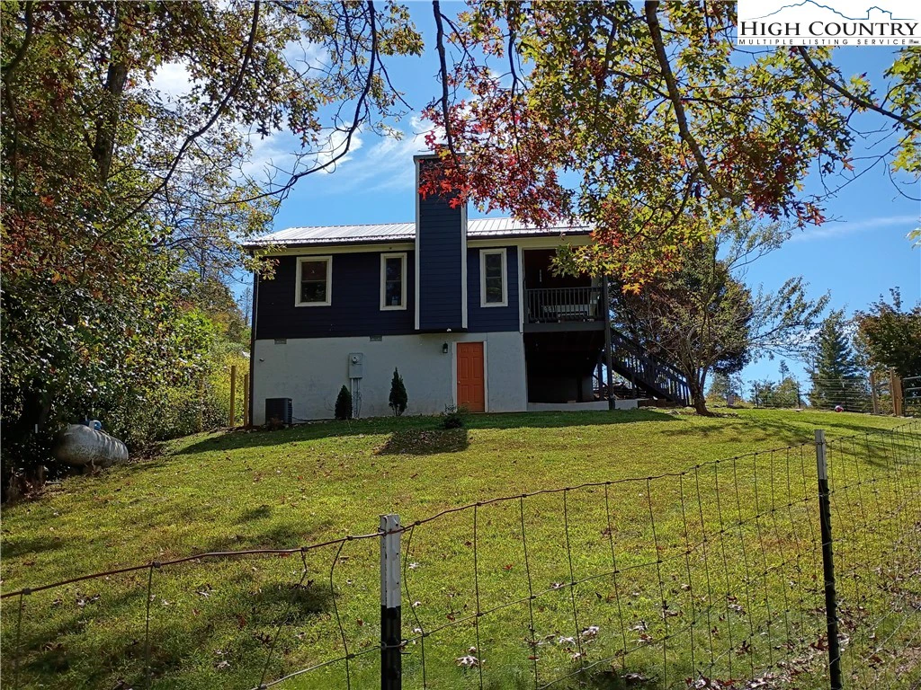 Image number 14 for the current listing