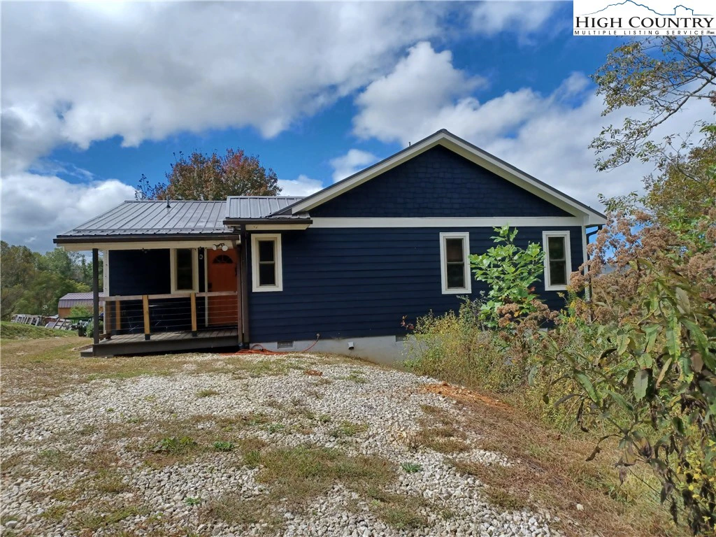 Image number 3 for the current listing