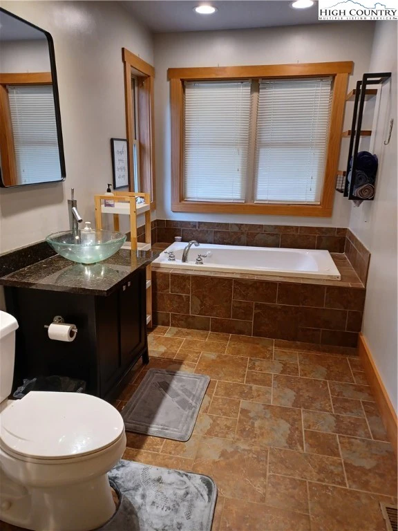 Image number 11 for the current listing