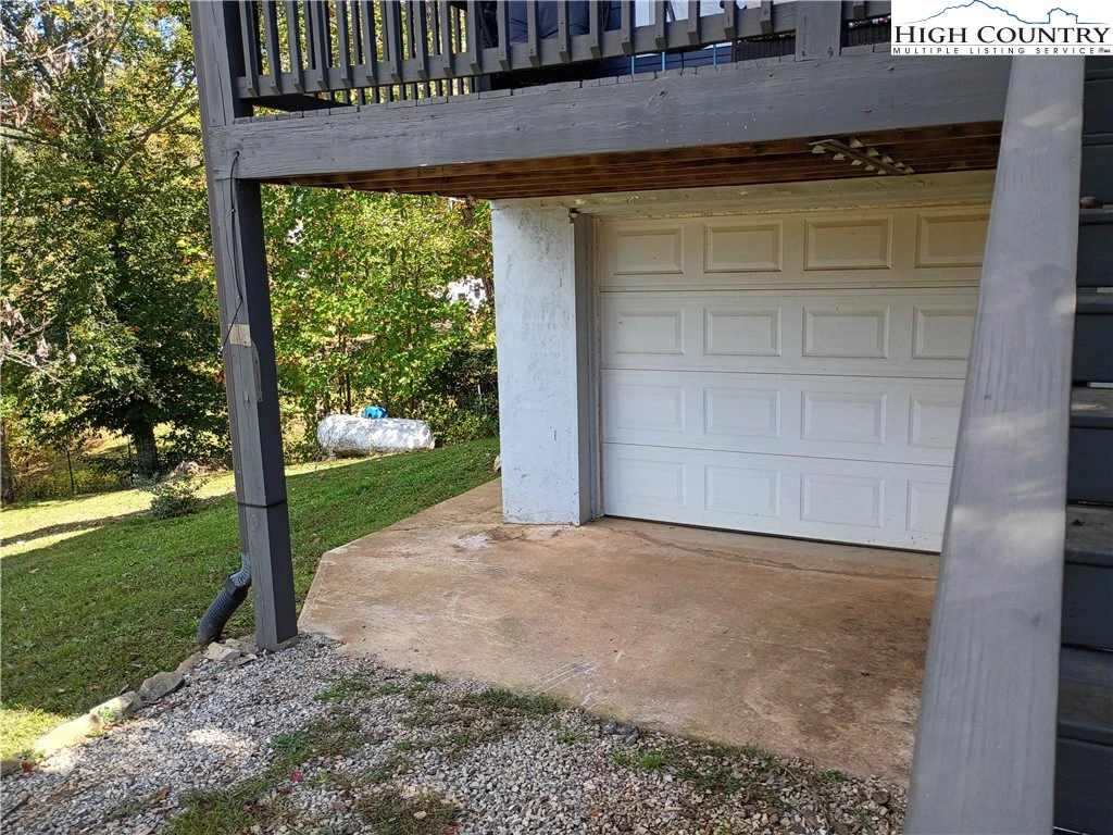Image number 6 for the current listing