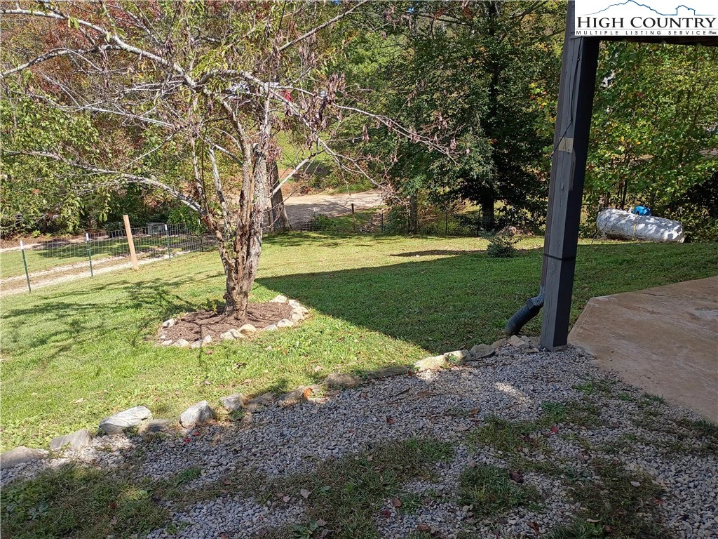 Image number 9 for the current listing