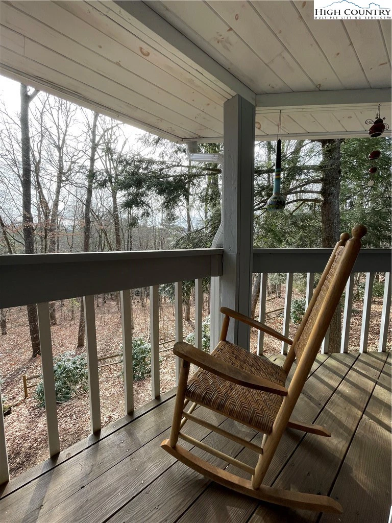 Image number 9 for the current listing